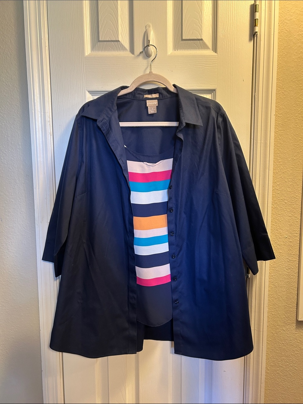 Chico's Navy Button-Up Shirt with Multicolor Striped lined sleeveless top!